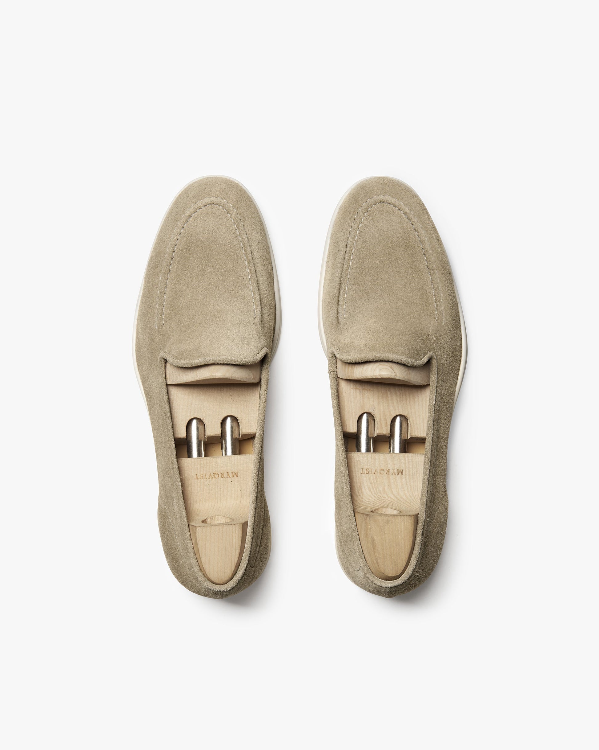 Brännö – Sand Suede