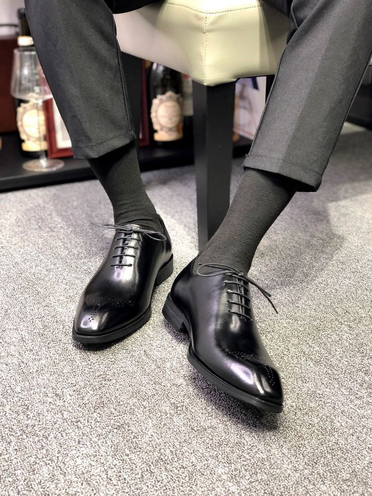 Professional Excellence: Classic Style Leather Shoes for Men|  Superior Comfort & Durability